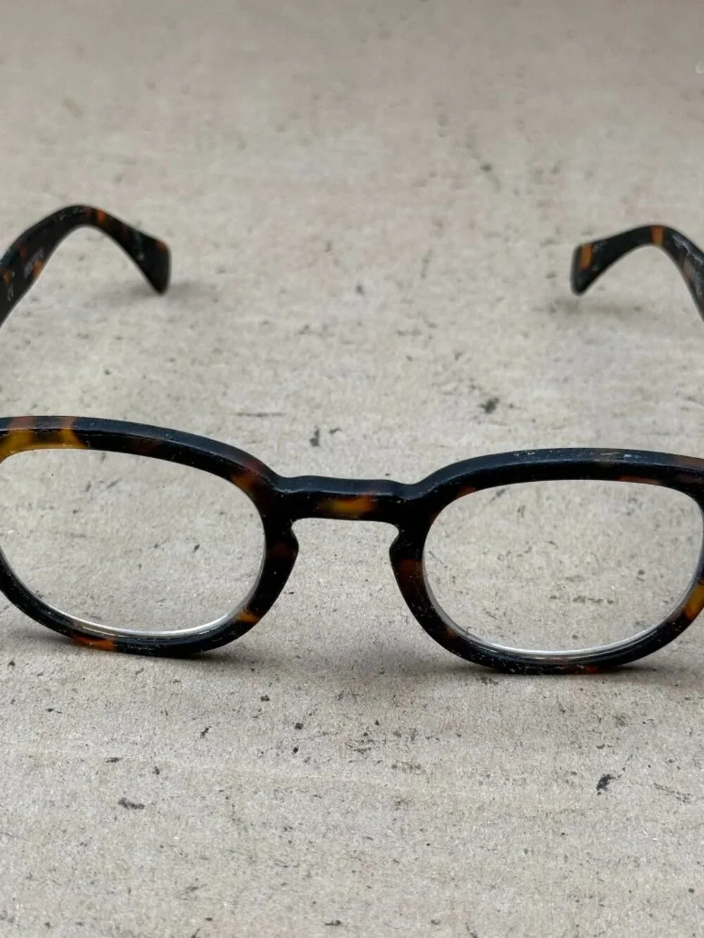 Iziipizi Tortoise Shell Reading Glasses +2.00 scratches damage lens frame only